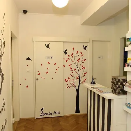 Tchaikovsky Hostel *