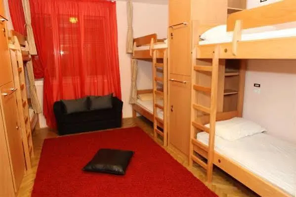 Tchaikovsky Хостел Сплит