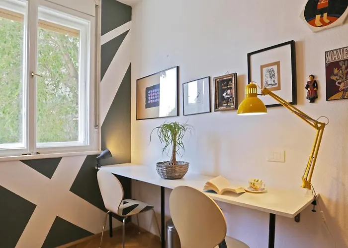 Tchaikovsky Hostel *